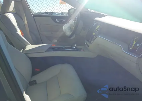 2024 Volvo S60 B5 Plus Dark Theme из США, поврежденный, VIN 7JRL12TL7RG319252